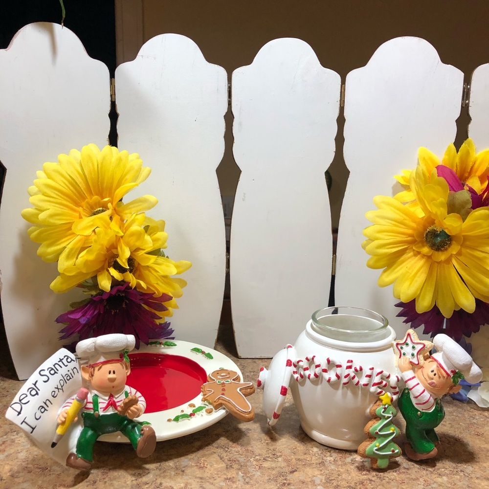2 Retired Yankee Candle Festive Elf Jar Holder & Elf Cookie Jar Votive Holder - Picture 1 of 13